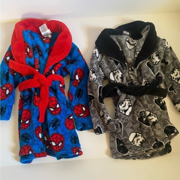 Star Wars Other - Marvel Star Wars robe 4T